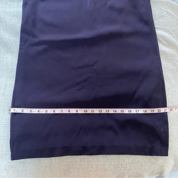 Aritzia Babaton Short Sleeve V Neck Mini Dress, Size 10 🎀 - Picture 7 of 8